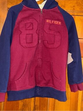 Tommy Hilfiger Maroon Zip-Up Hoodie with Sherpa Lining Men’s Large